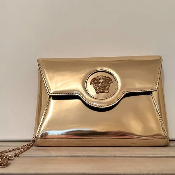 VERSACE Patent Metallic La Medusa Pouch On Chain in Gold